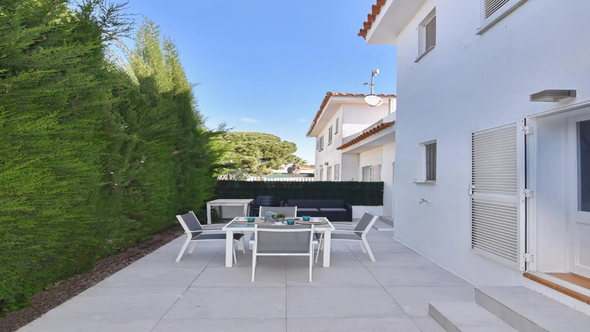 Beautiful Villa Near Riells Beach L' Escala España