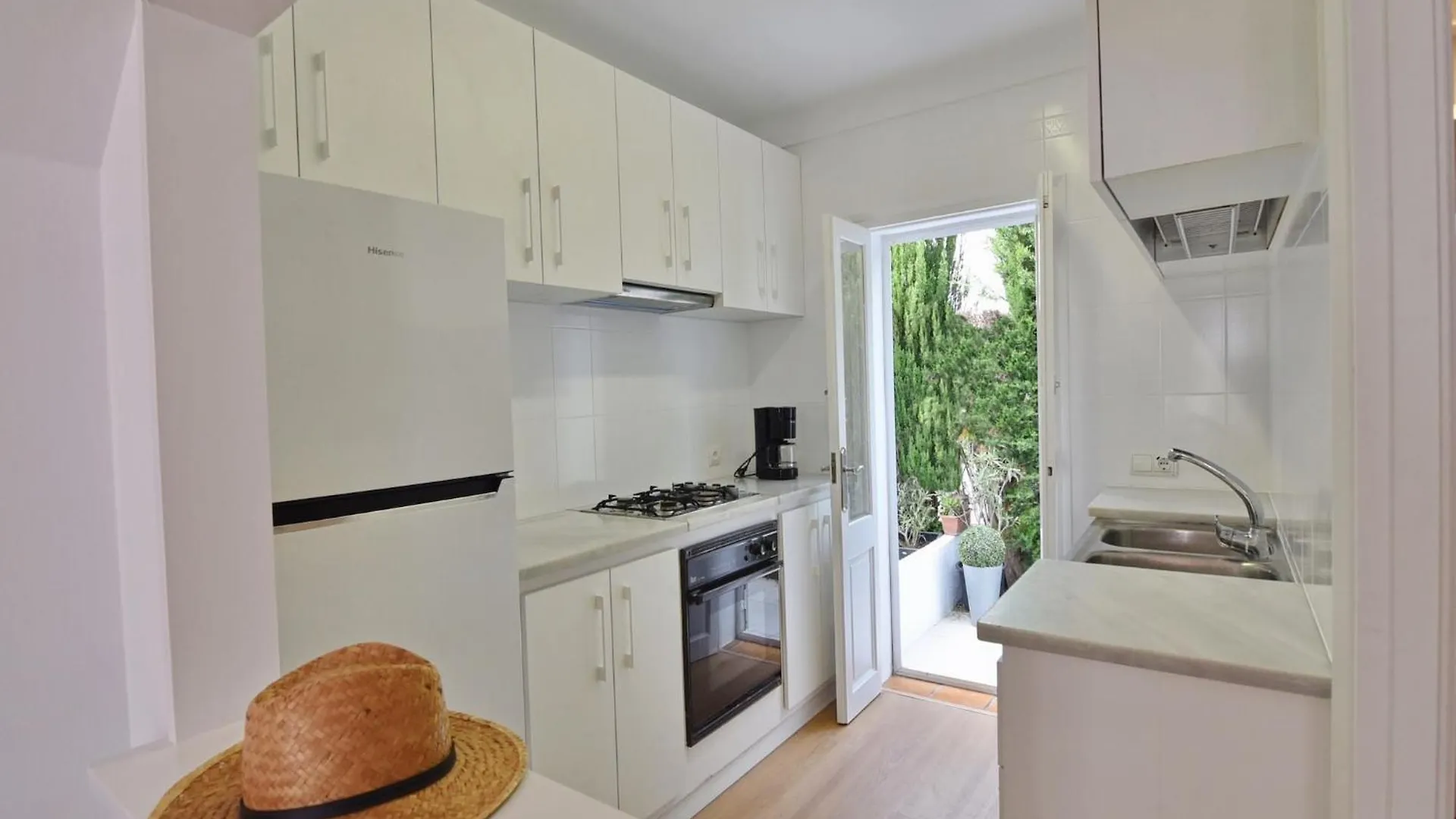 Beautiful Villa Near Riells Beach L' Escala