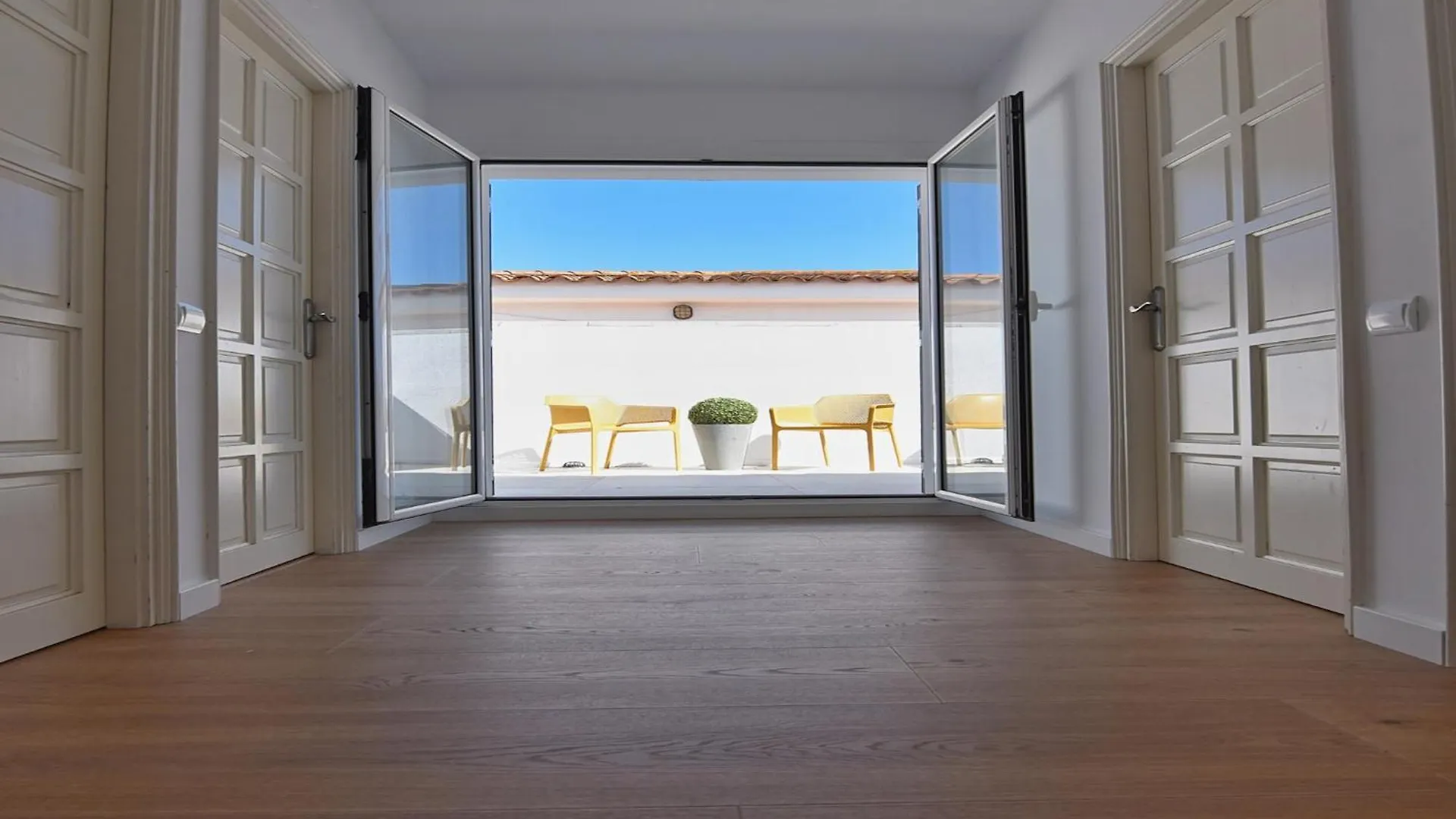 Beautiful Villa Near Riells Beach L' Escala